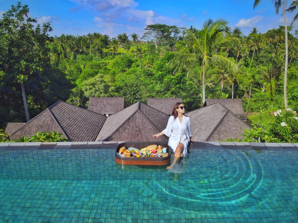 Tejaprana Bisma - Chse Certified Hotel Ubud Eksteriør billede Floating breakfast at Alila Villas Uluwatu, Bali, Indonesia