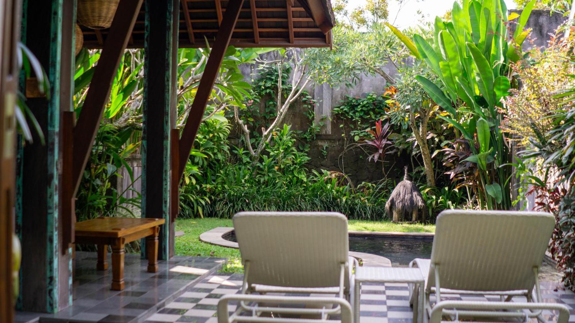 Tejaprana Bisma - Chse Certified Hotel Ubud Eksteriør billede A view of the garden from the villa