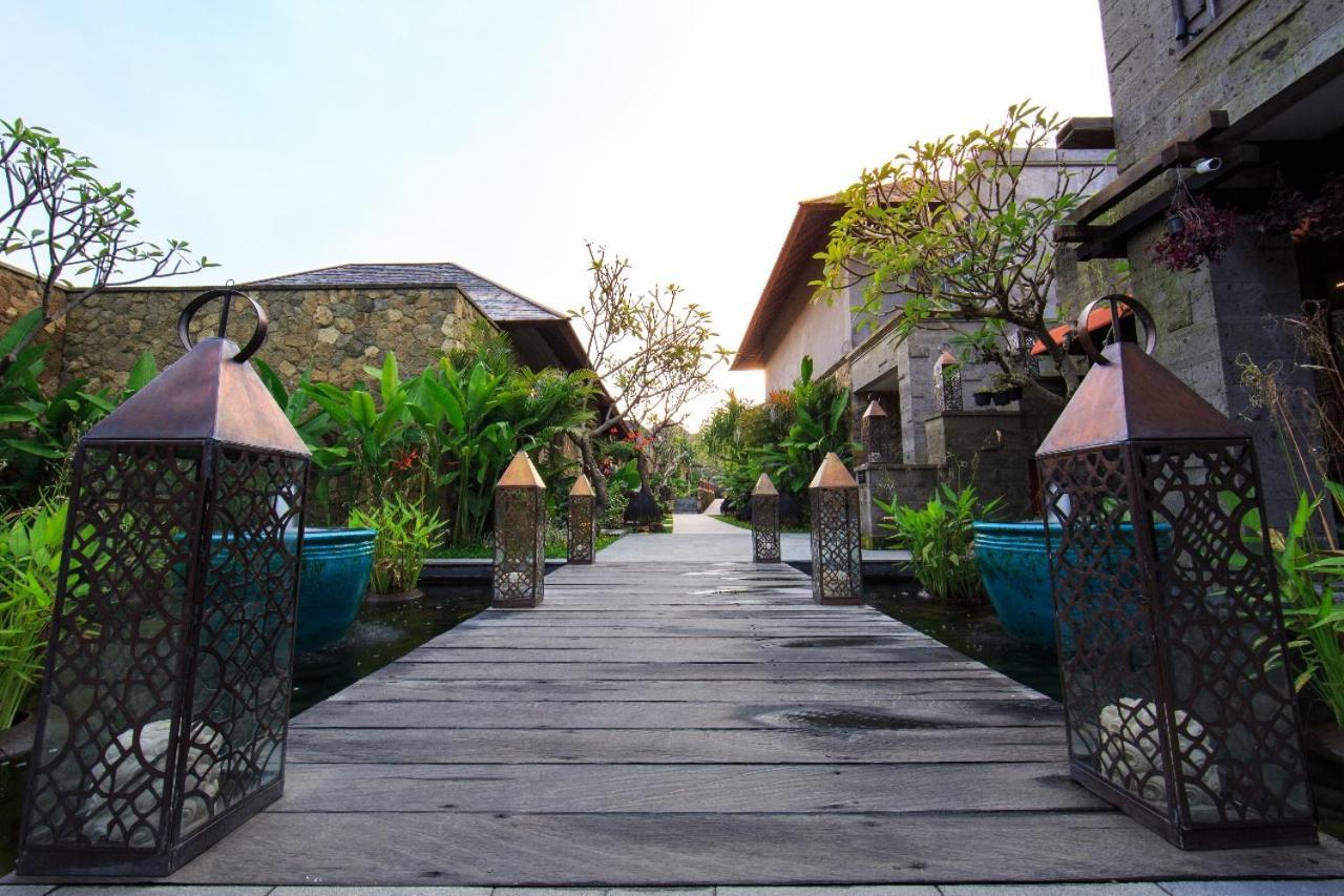 Tejaprana Bisma - Chse Certified Hotel Ubud Eksteriør billede The resort's main entrance