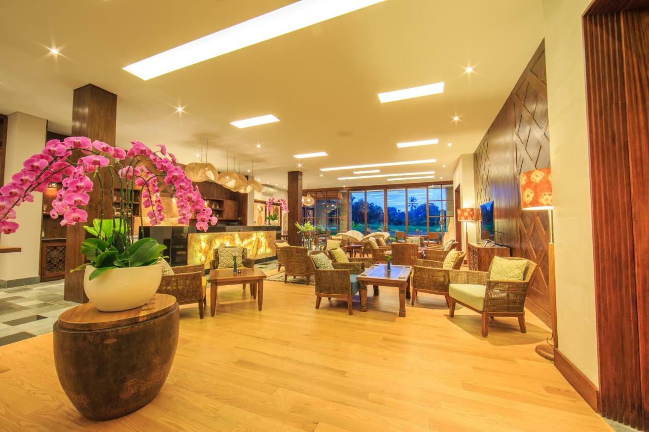 Tejaprana Bisma - Chse Certified Hotel Ubud Eksteriør billede The lobby of the hotel
